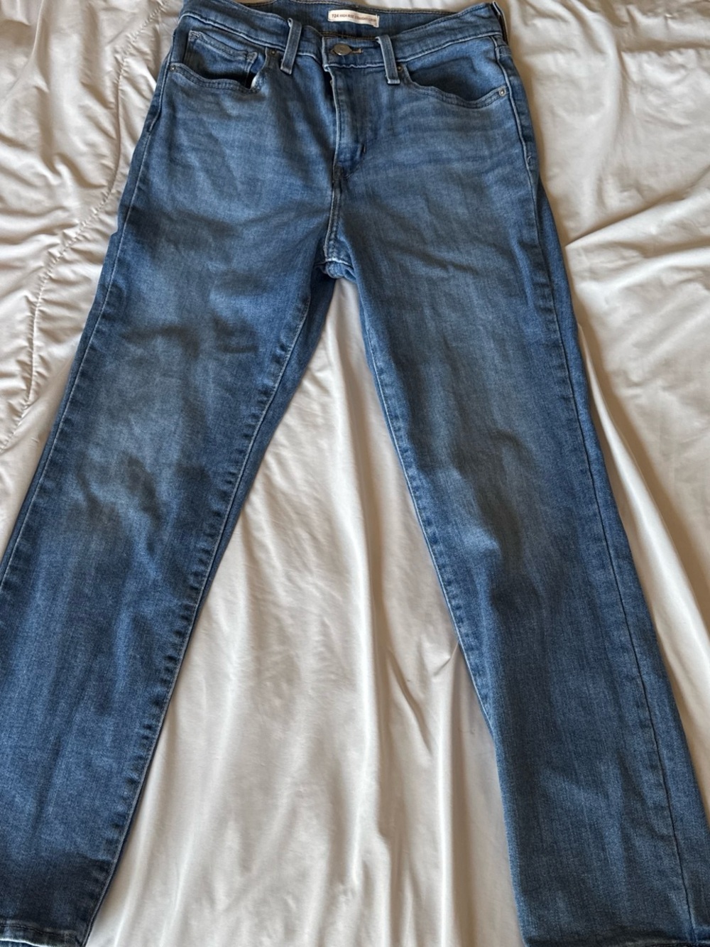 Women’s Slim Straight Jeans in Medium Blue